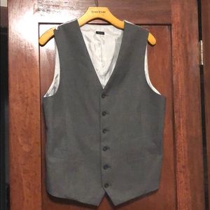 Men’s gray formal vest size medium